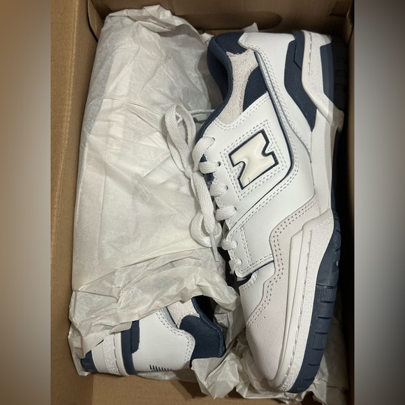 New Balance Shoes - NEVER WORN NEW BALANCE 550 (navy blue colourway)